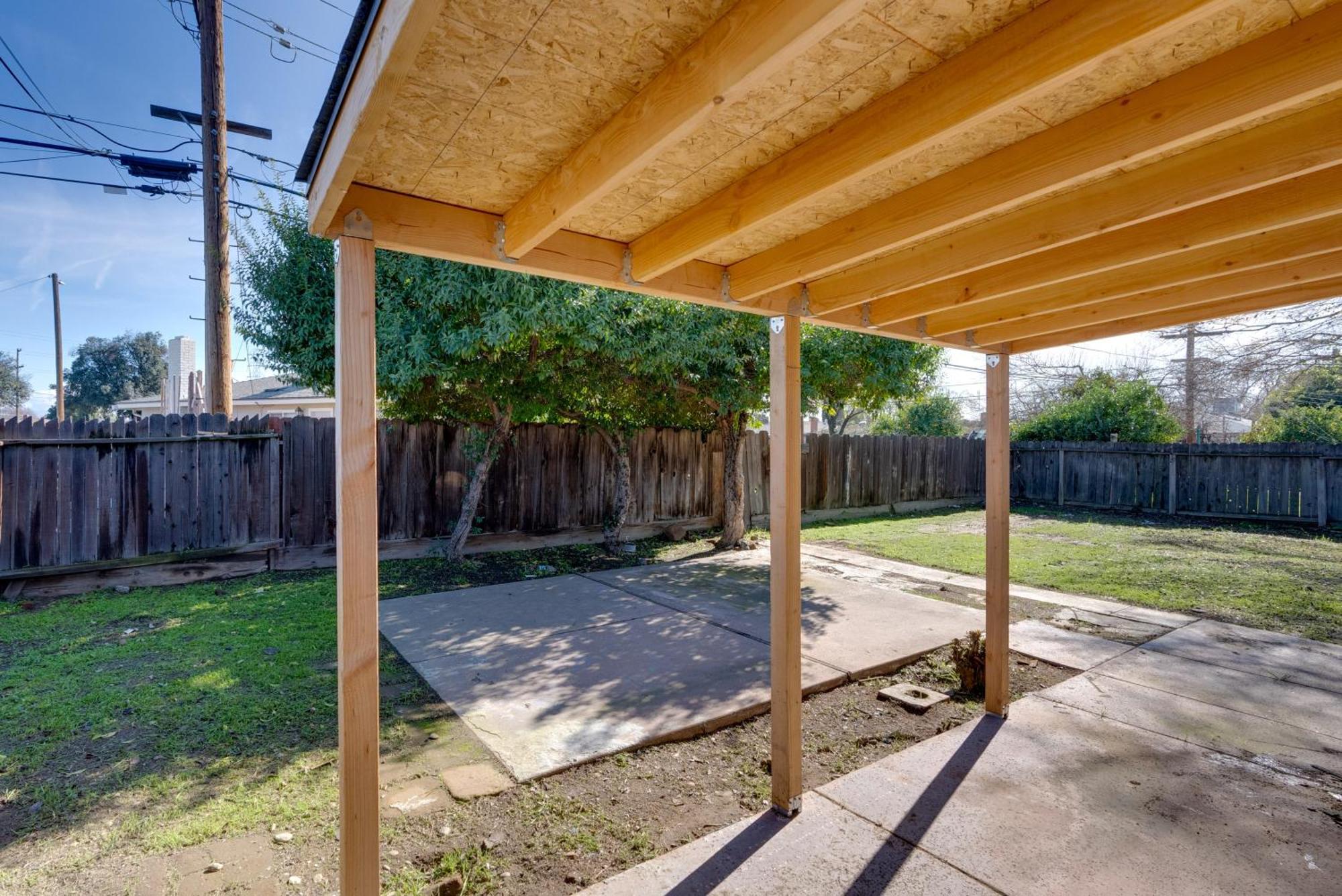 Breezy Fresno Home - Near Airport And Downtown Exterior photo